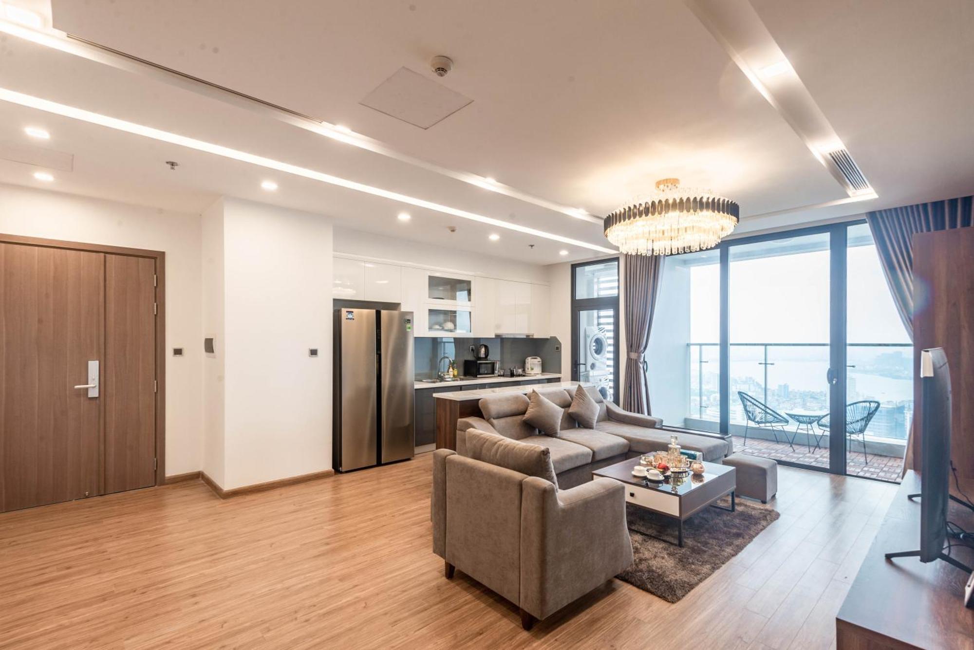 Luxury Serviced Apartment Vinhomes Metropolis Premium Hanoi Exterior photo