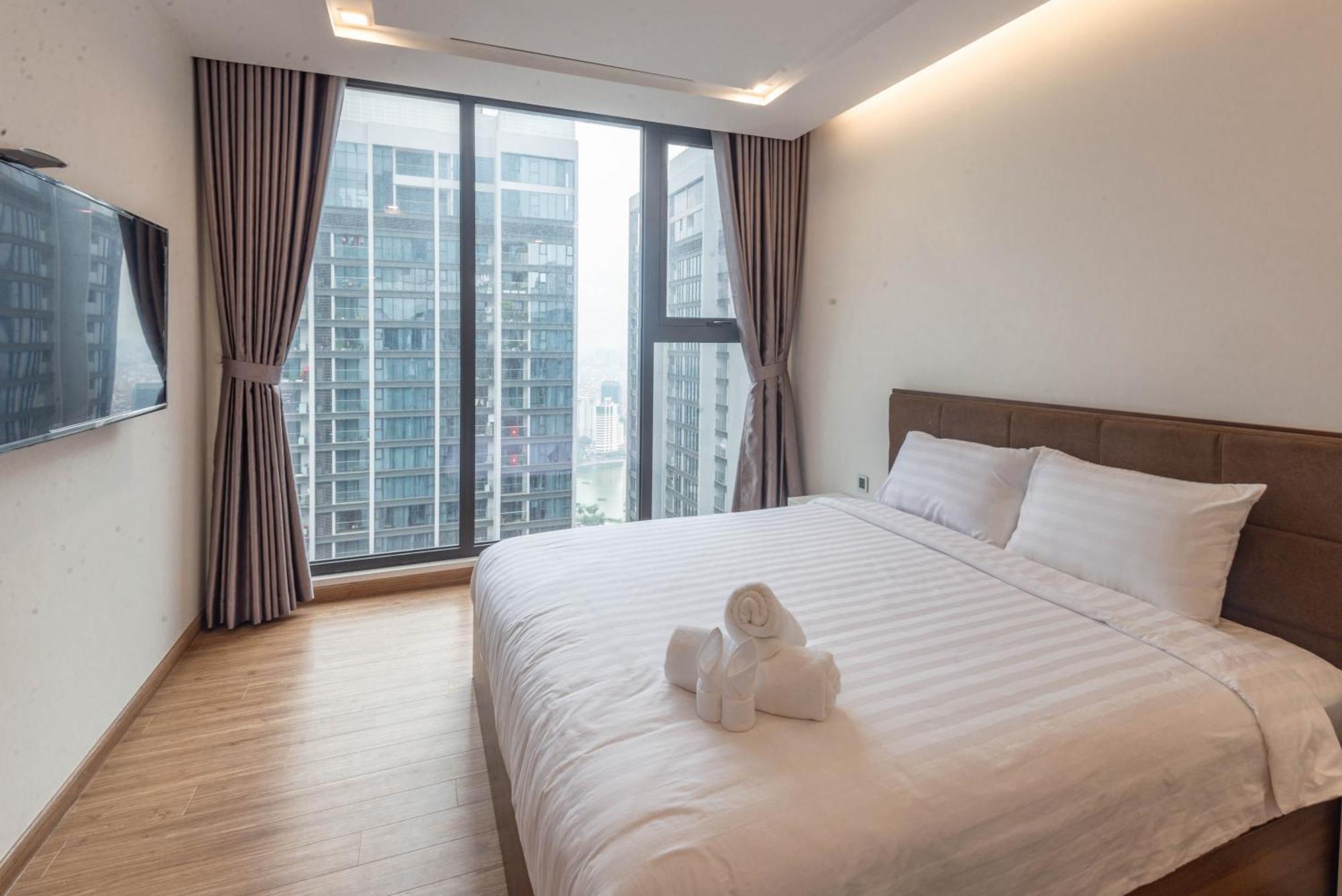 Luxury Serviced Apartment Vinhomes Metropolis Premium Hanoi Exterior photo