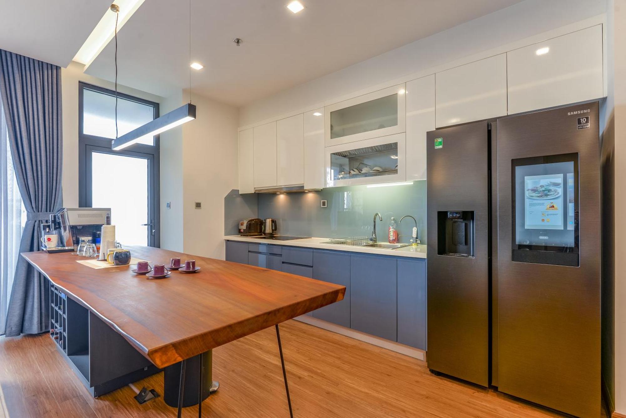 Luxury Serviced Apartment Vinhomes Metropolis Premium Hanoi Exterior photo